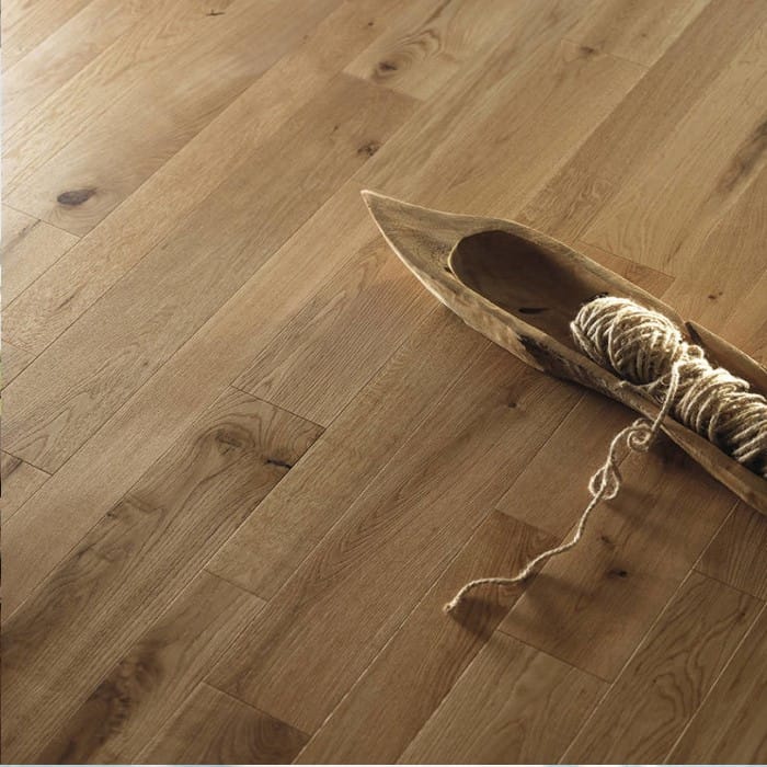 Ali-Parquet-camera